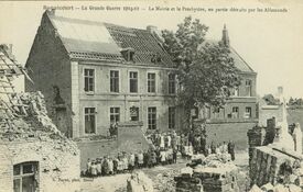 La mairie et le presbytère, 1918