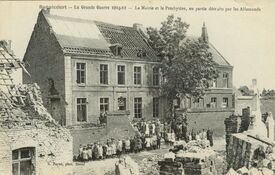 La mairie et le presbytère, 1918