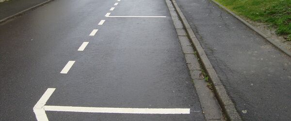 nouveaux marquages au sol rue des Chasse-Marée