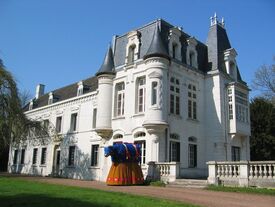 Château avec Bugnus