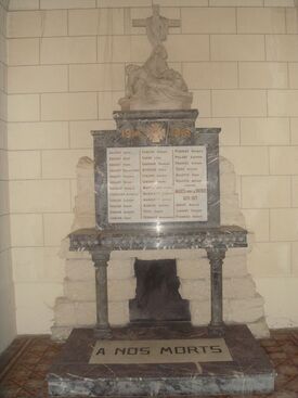 Monument aux morts dans l'église