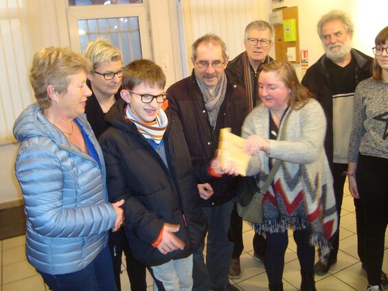 REMISE DE L' ARGENT DES TARTES AUX PAPILLONS BLANCS