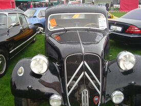 8ème expo voitures anciennes