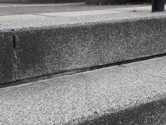 Réfection des marches de l'Eglise