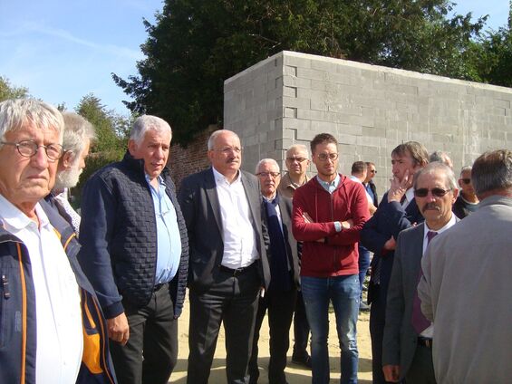 Pose de la 1ère Pierre rue du Moulin et ferme Centre Bourg