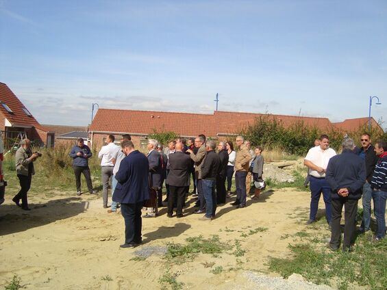 Pose de la 1ère Pierre rue du Moulin et ferme Centre Bourg